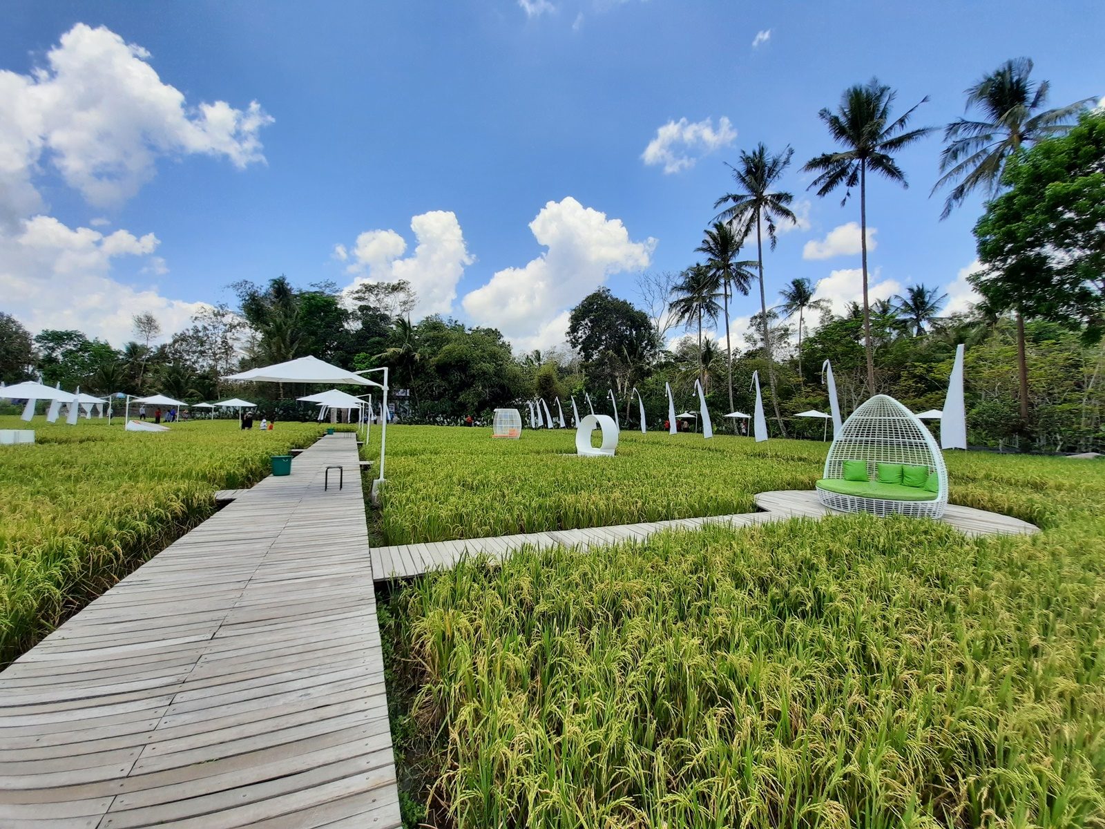 SvargaBumi - Sumber Foto: travelspromo.com